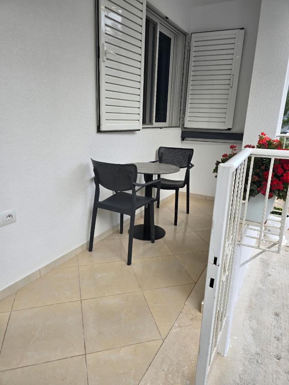 Aila Apartment Sarandë Exterior foto